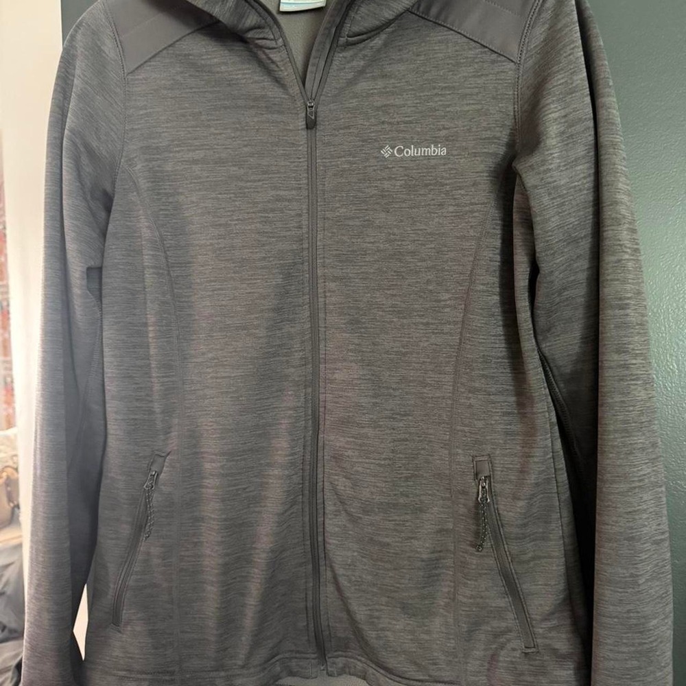Grey Columbia activewear sportswear jacket ladies size M